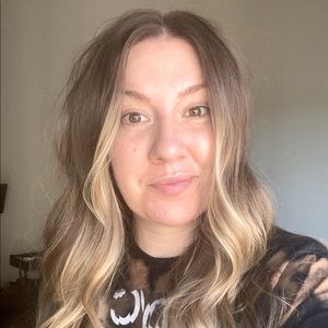 Hi! I’m Annie. Take a look around!